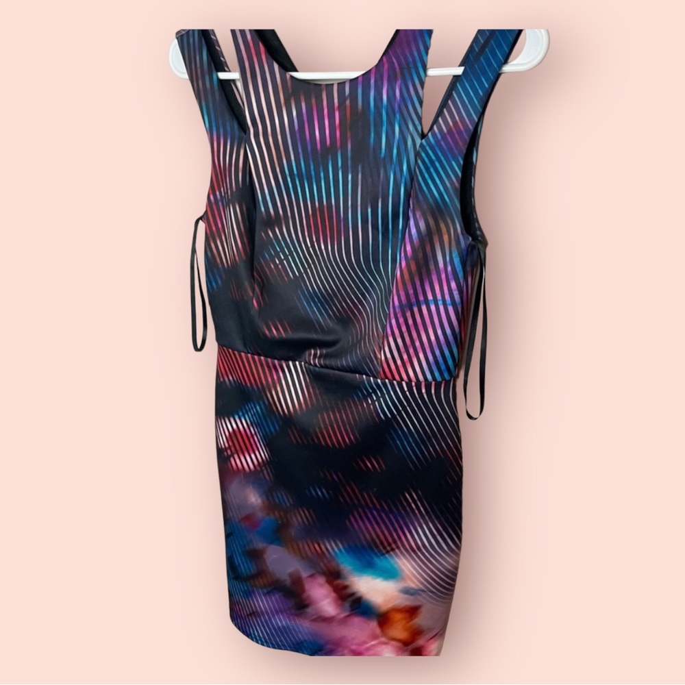 Bebe Abstract Print Dress - Picture 2 of 8